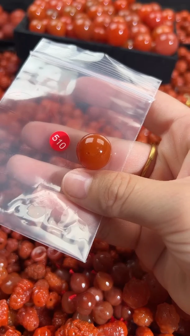 颈饰未镶嵌南红玛瑙1