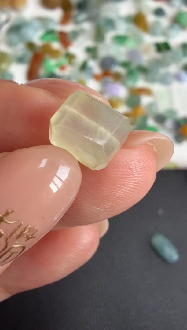 未镶嵌定制翡翠8.4*6.8*5.9/150+15