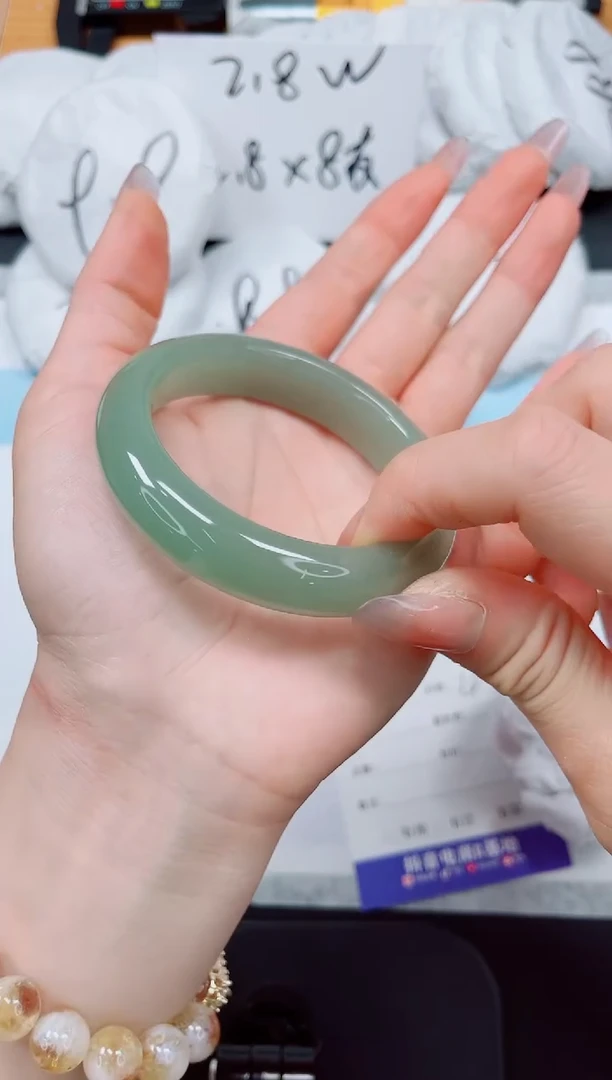 石英质玉手镯未镶嵌220/54