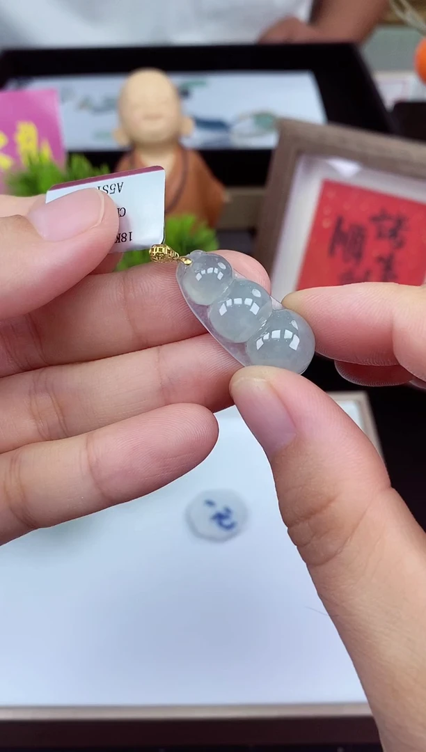 吊坠(不含链)18K金镶嵌翡翠豆子多样性发其一@@CMT703-9