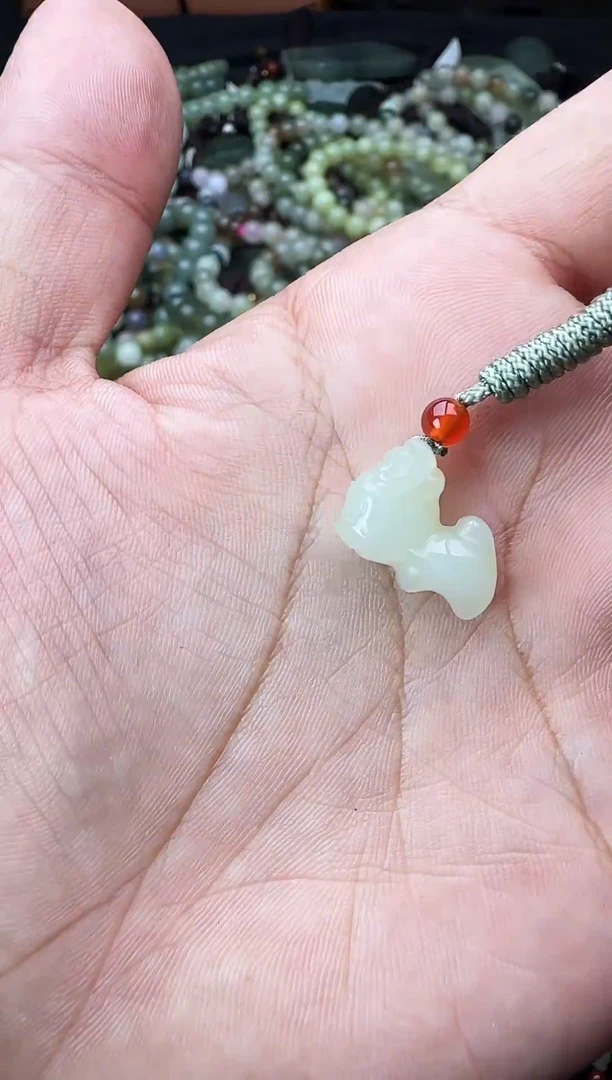 颈饰未镶嵌和田玉拍一发一