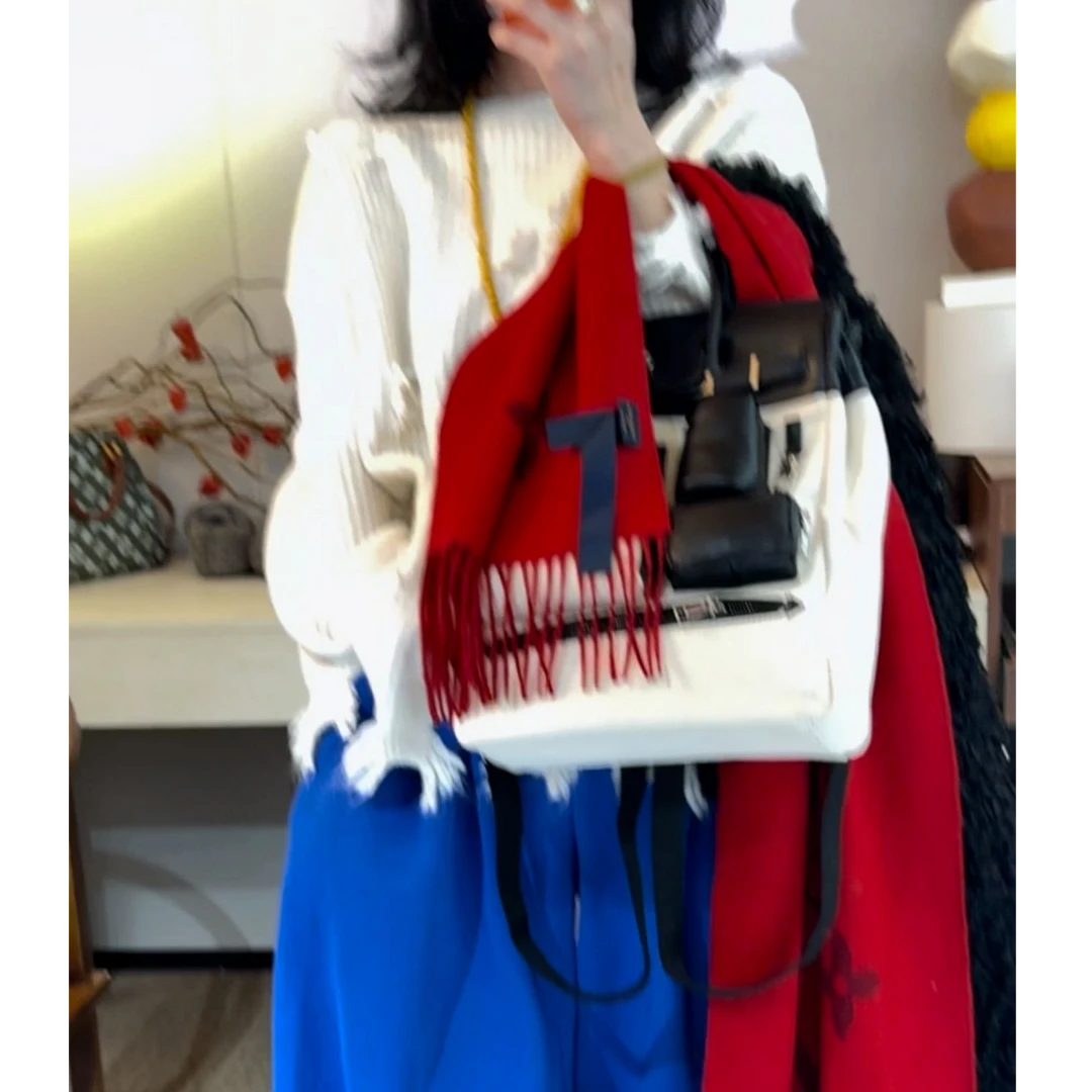 李豆儿 小众定制 流苏宽松圆领套头毛衣