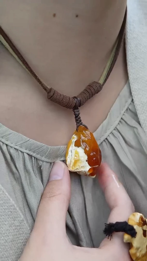 【闪购商品】蜜蜡裸石未镶嵌原石