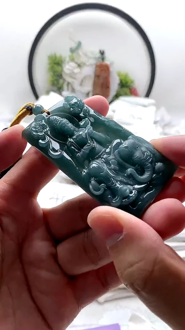 颈饰未镶嵌翡翠普贤