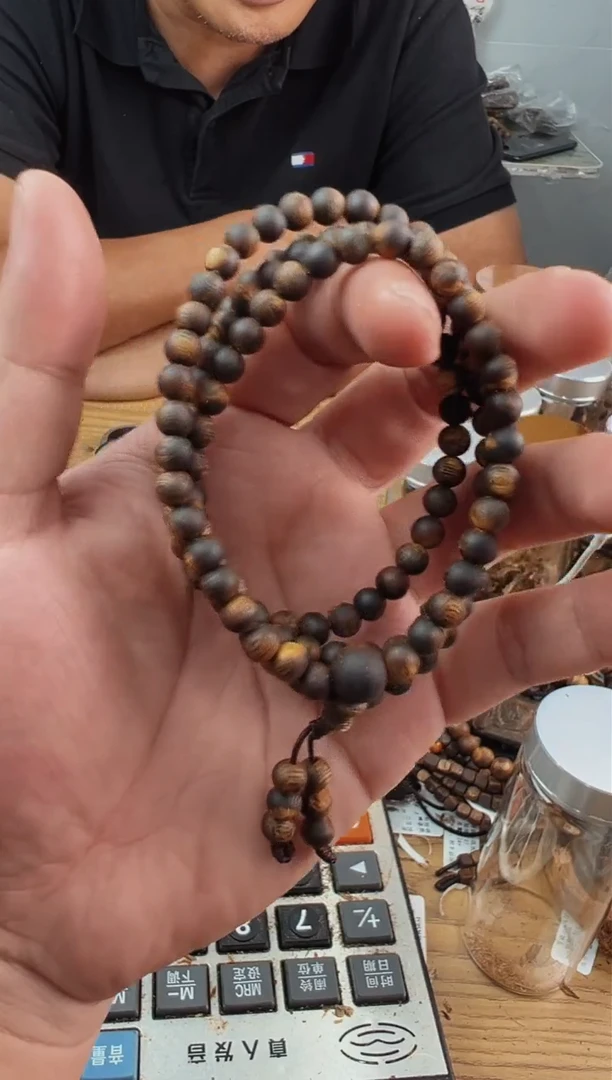 沉香手串沉水虫漏05圆珠多圈13克多样性发一