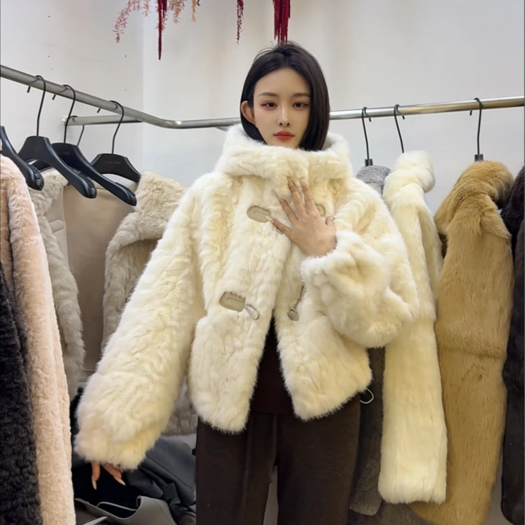 【运费补贴】气质短款连帽外套女冬季2025新款皮毛一体外套