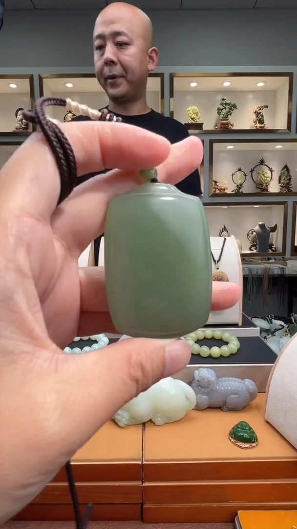 颈饰未镶嵌和田玉苏