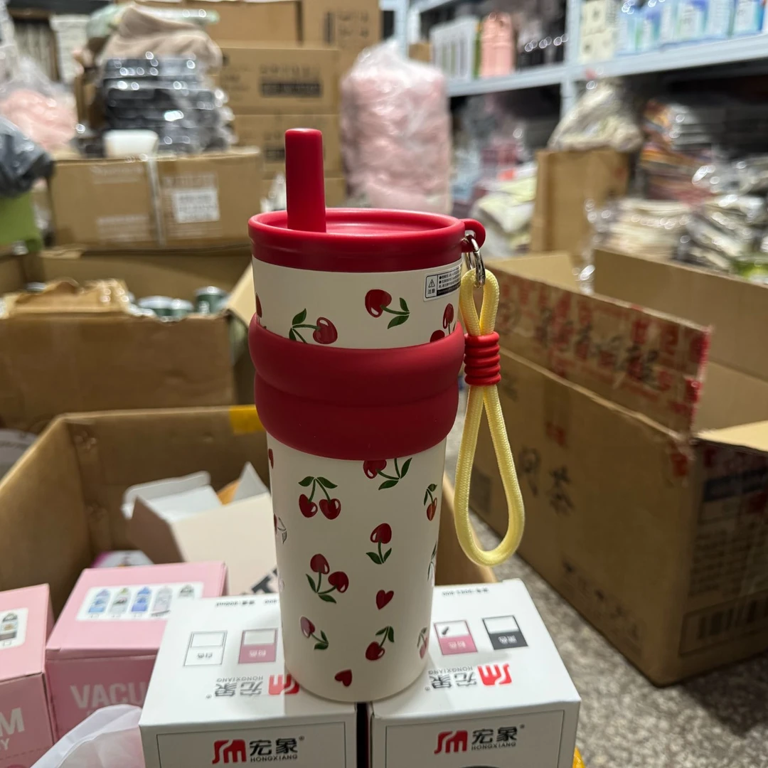 5707手提绳吸管杯680ml  直播