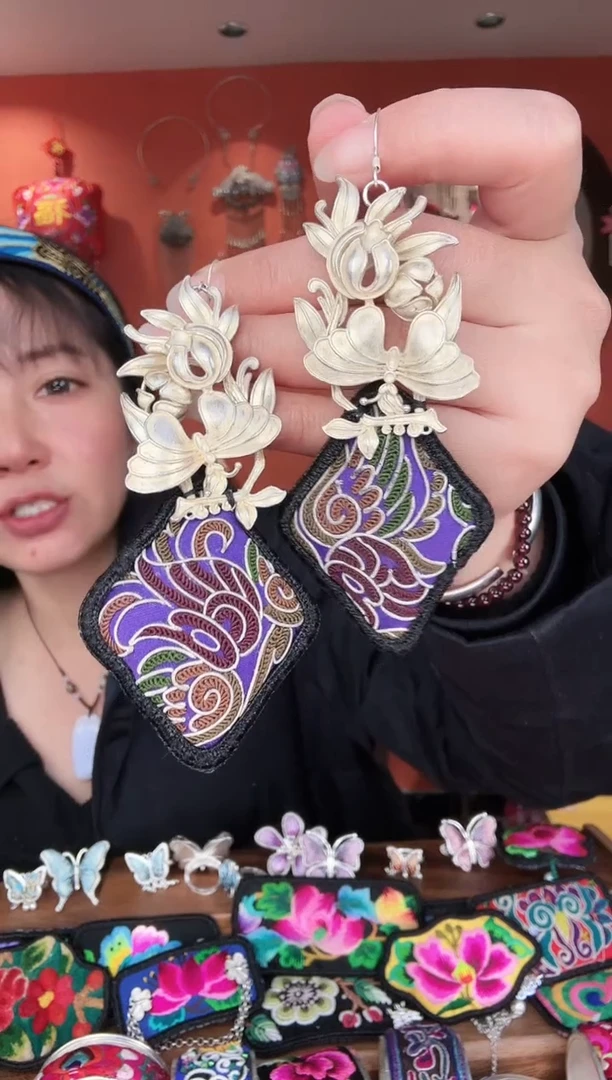 织绣手工苗绣刺绣饰品54