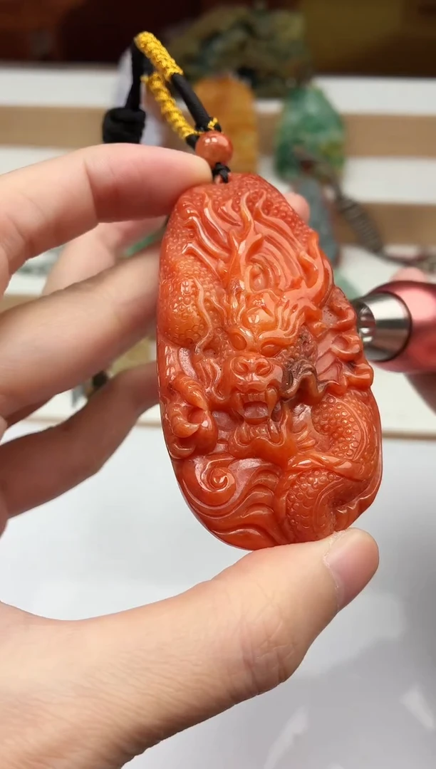 颈饰未镶嵌翡翠牌子