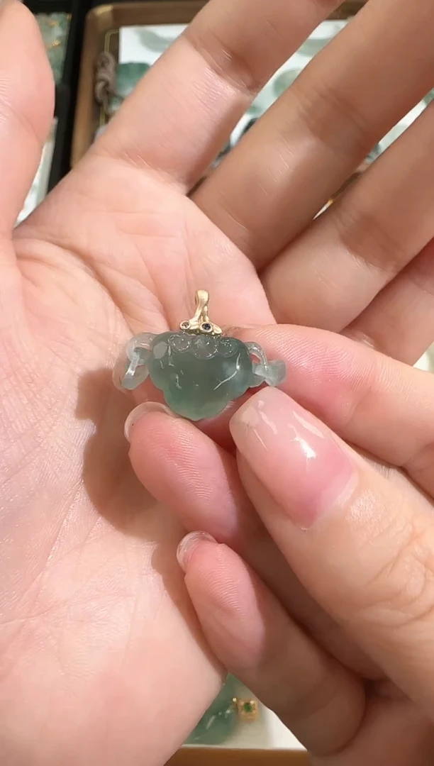 【闪购商品】翡翠颈饰18K金镶嵌025022462