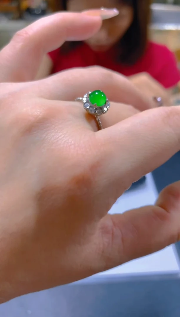 未镶嵌戒指翡翠多样性发一