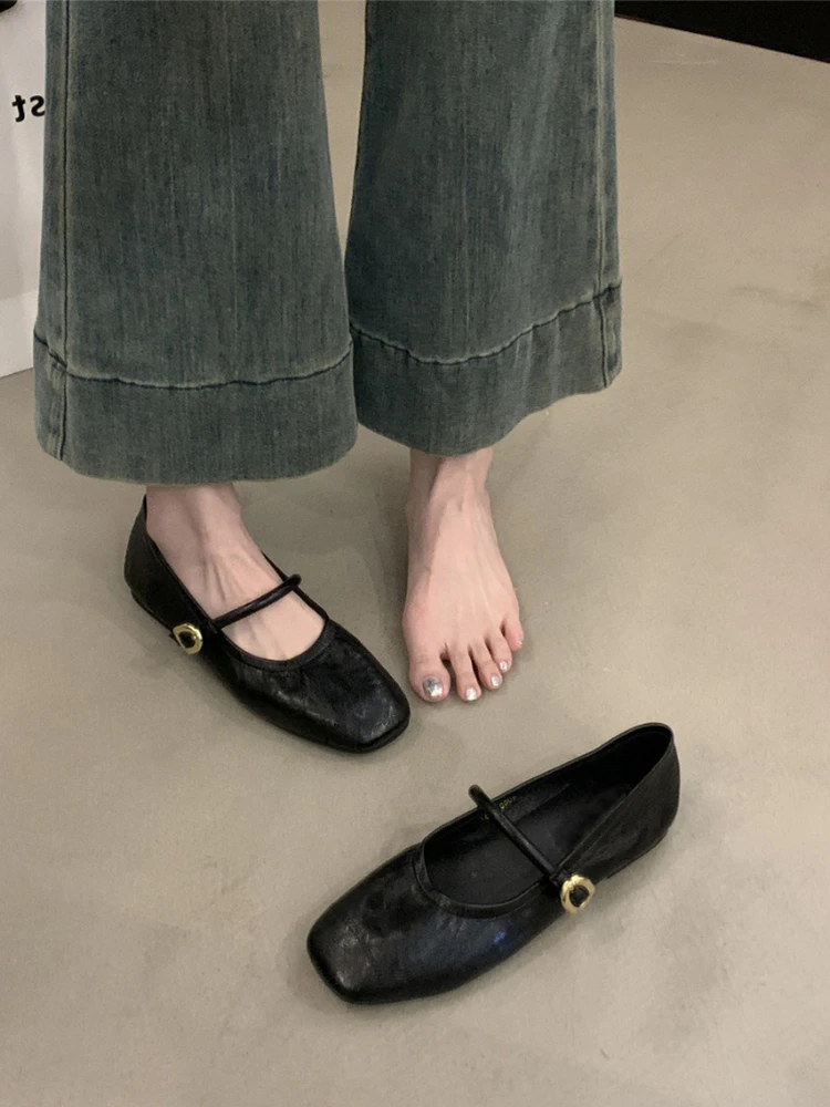 羊皮版平底单鞋女2025春秋百搭方头一字带扣通勤复古玛丽珍奶奶鞋
