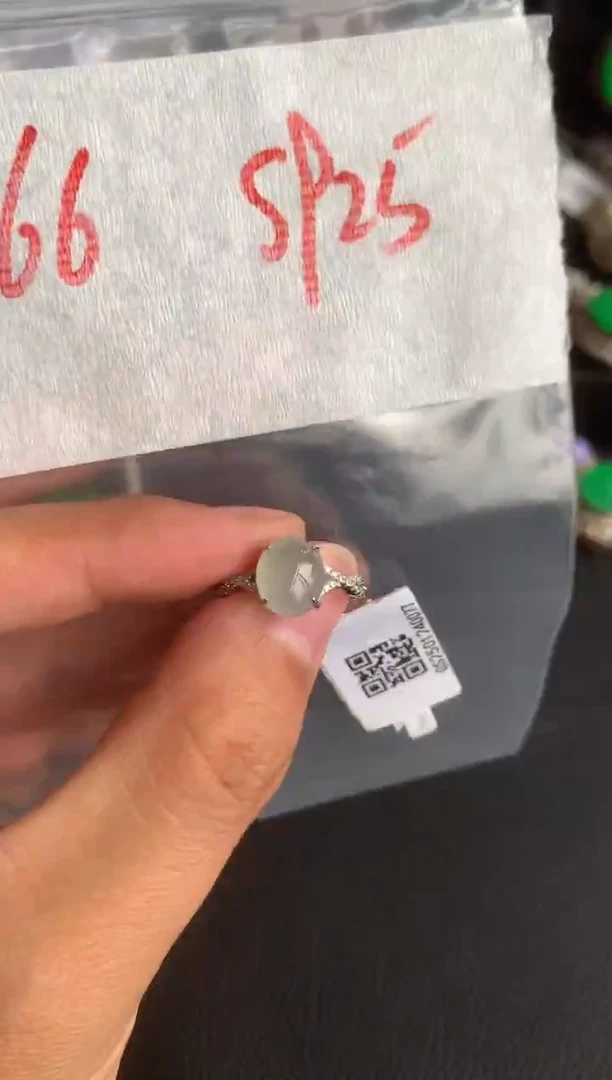 银S925镶嵌戒指翡翠缅甸A货翡翠，拍一发一