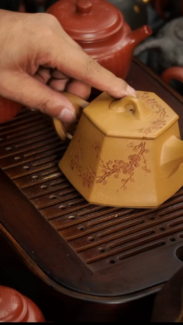 茶壶紫砂宜兴紫砂黄金段六方高瓢230毫升