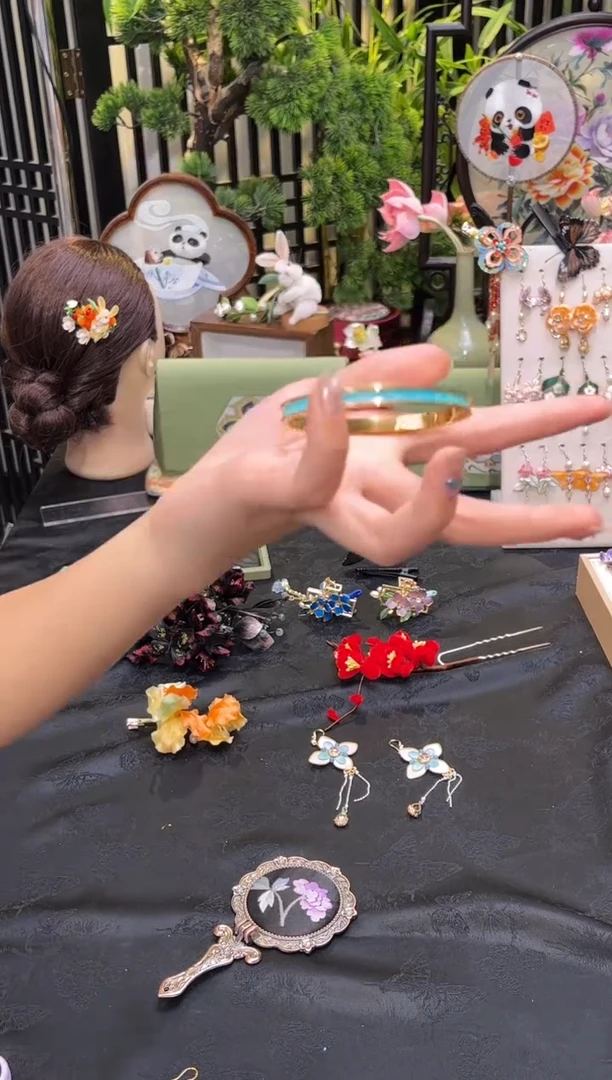 织绣C****.非遗苏绣饰品