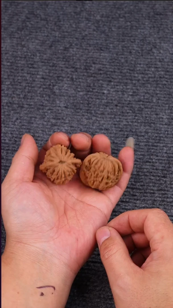 吊坠文玩核桃文玩核桃汉高楼