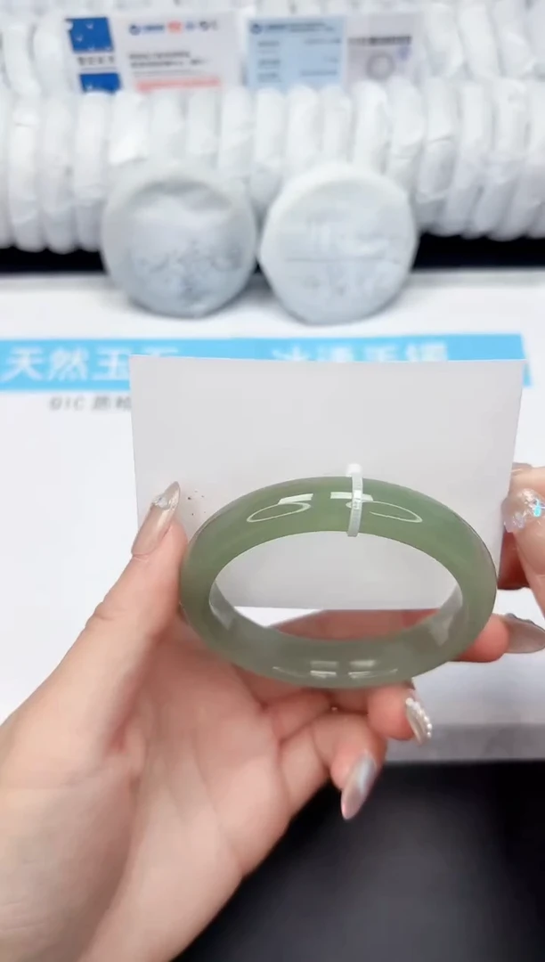 石英质玉未镶嵌手镯83-58.1