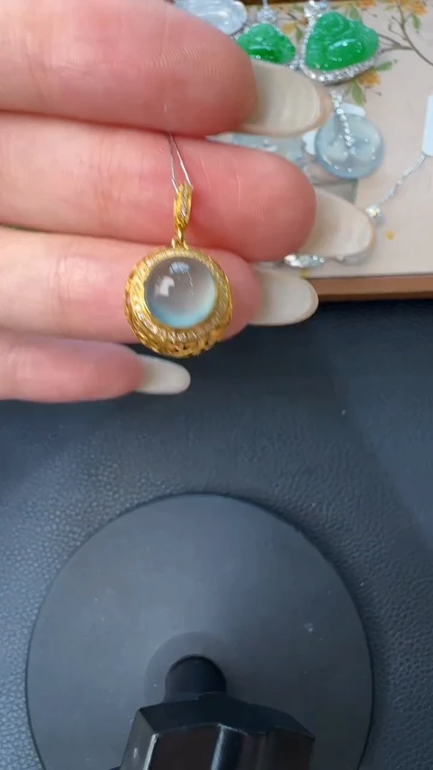 【闪购商品】翡翠吊坠(不含链)18K金镶嵌9