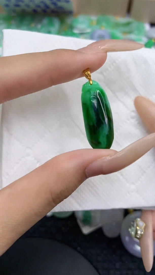 颈饰未镶嵌翡翠天然缅甸A货翡翠