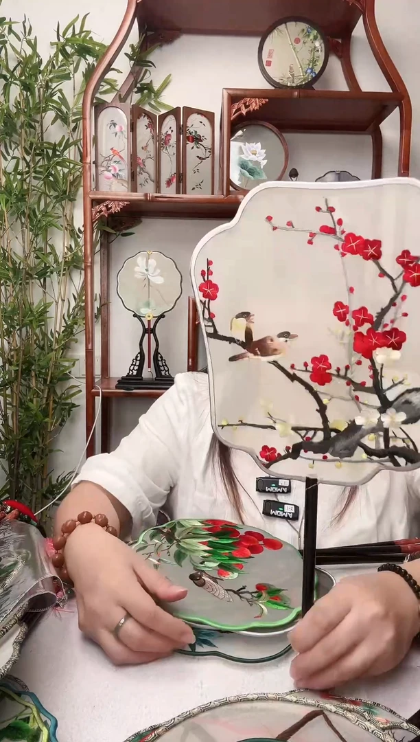 刺绣团扇--手工绣花---双面绣花