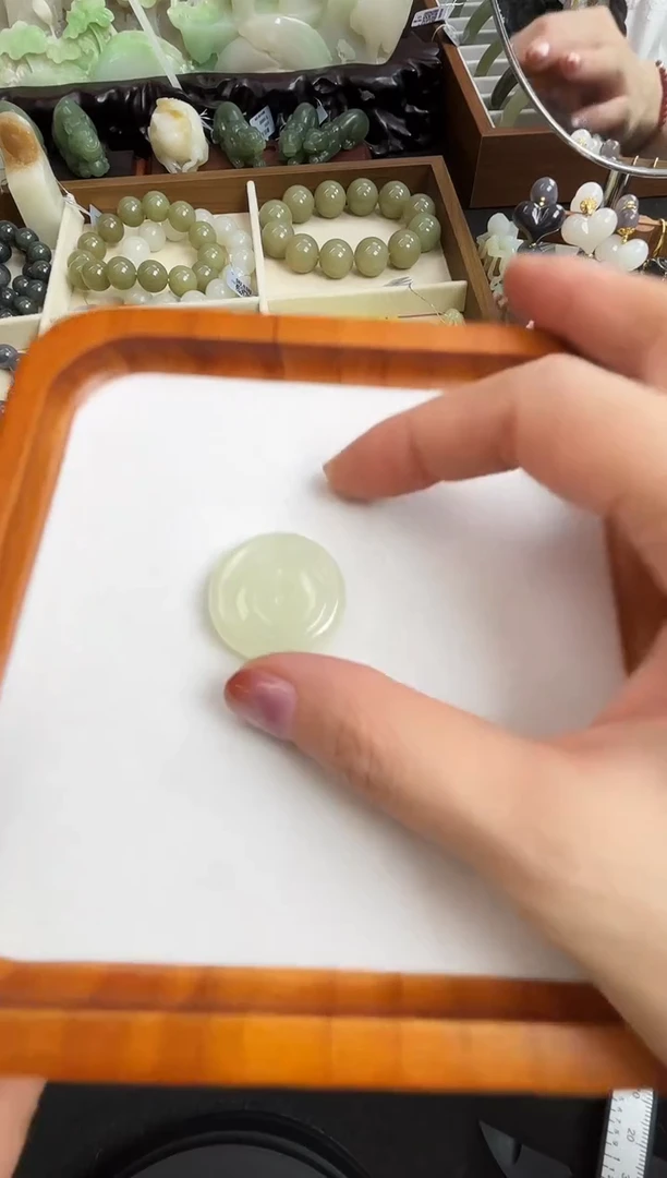 颈饰未镶嵌和田玉白玉弥勒佛吊坠和田玉