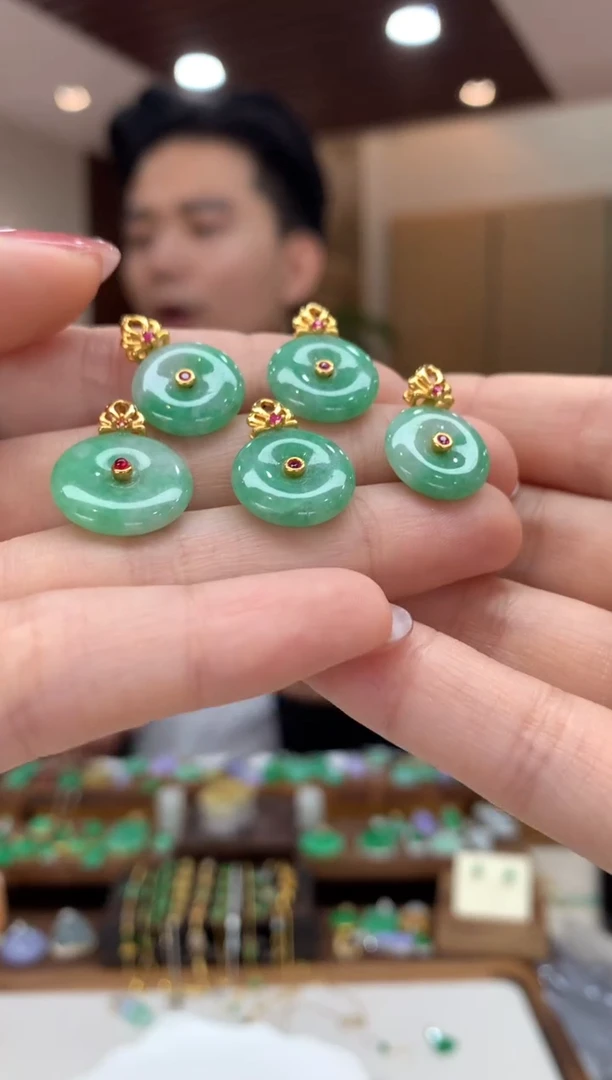 翡翠18K金镶嵌吊坠(不含链)平安扣  多样性发货1件