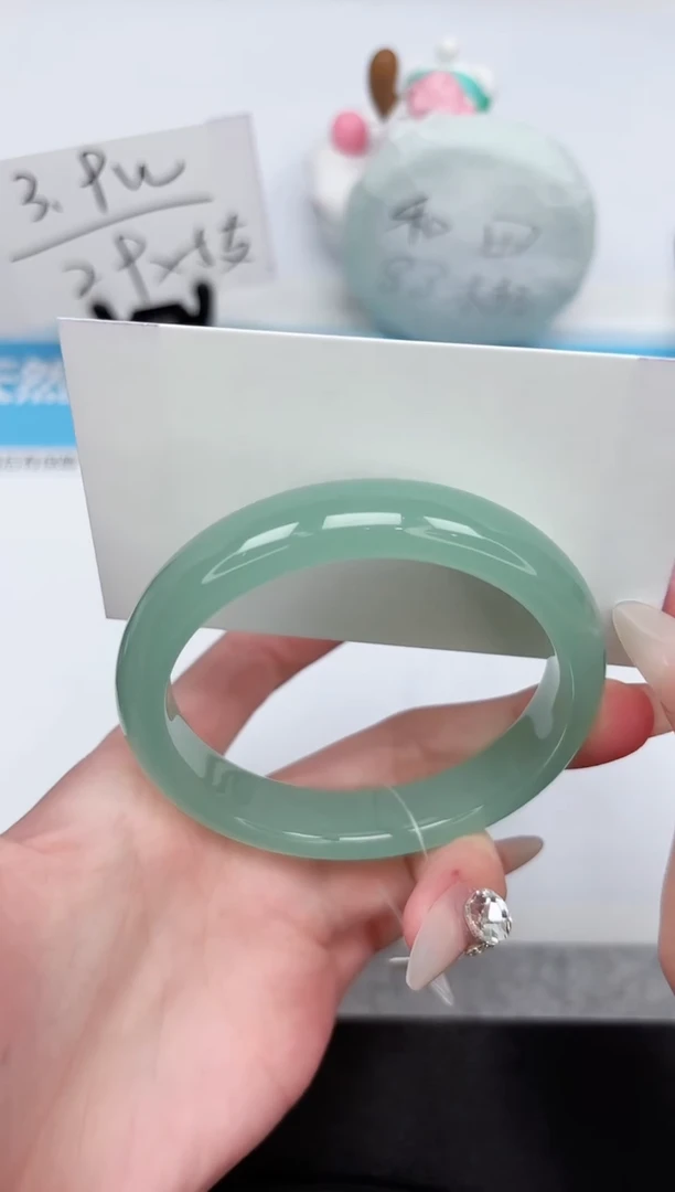 石英质玉手镯未镶嵌384-60