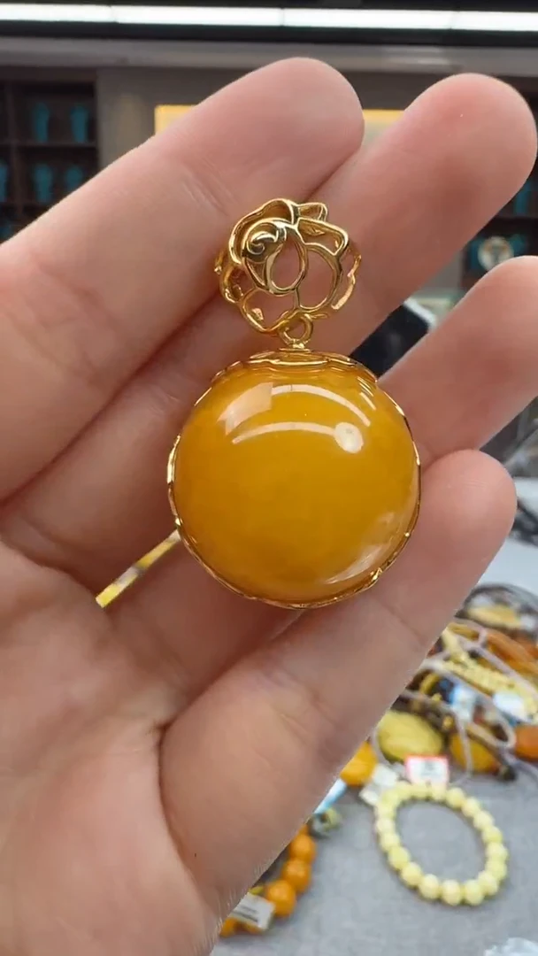 琥珀颈饰未镶嵌234号秒拍 假一罚三
