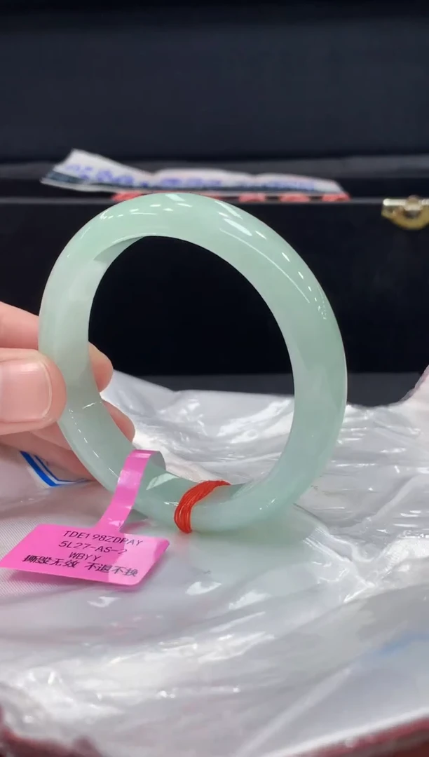 未镶嵌手镯翡翠翡翠手镯