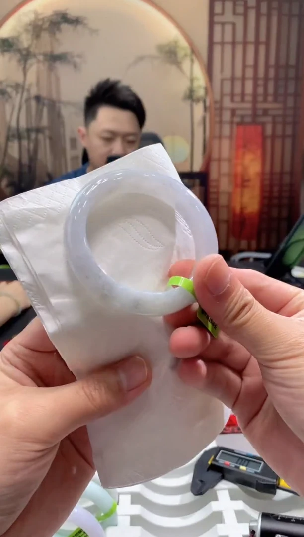 未镶嵌手镯翡翠000058141