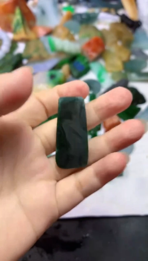颈饰未镶嵌翡翠042天然翡翠