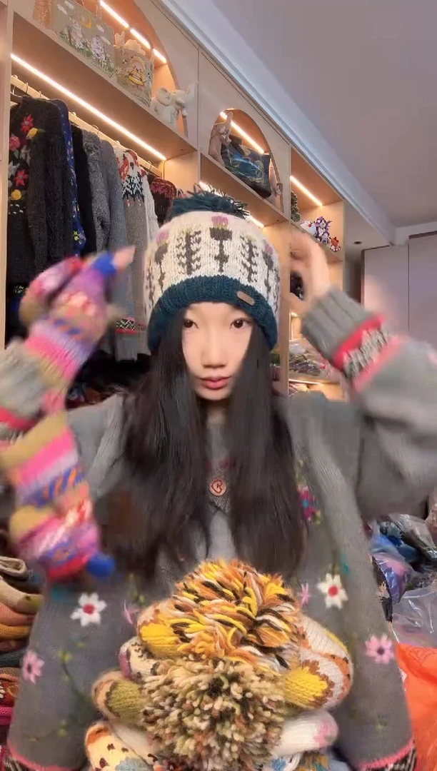羊毛细线薰衣草单球帽