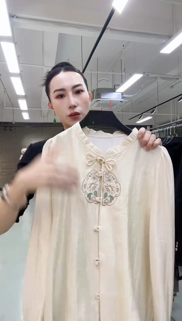 岚子闪购 2025年新款服装上衣 孤品清货 编号089