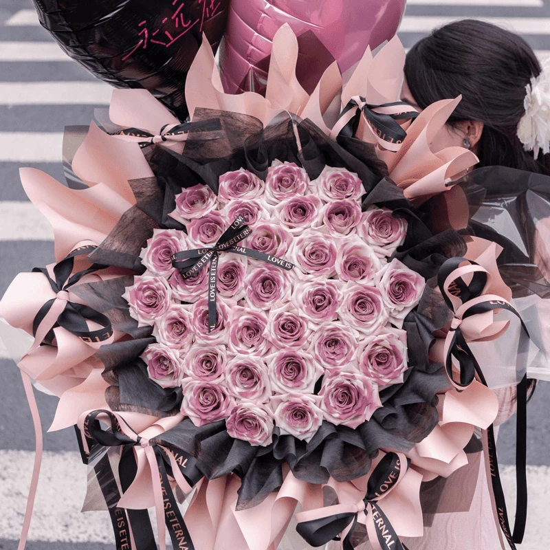 【浅浅微笑】33朵乌梅子酱曼塔玫瑰真鲜花同城花店配送女友生日礼物