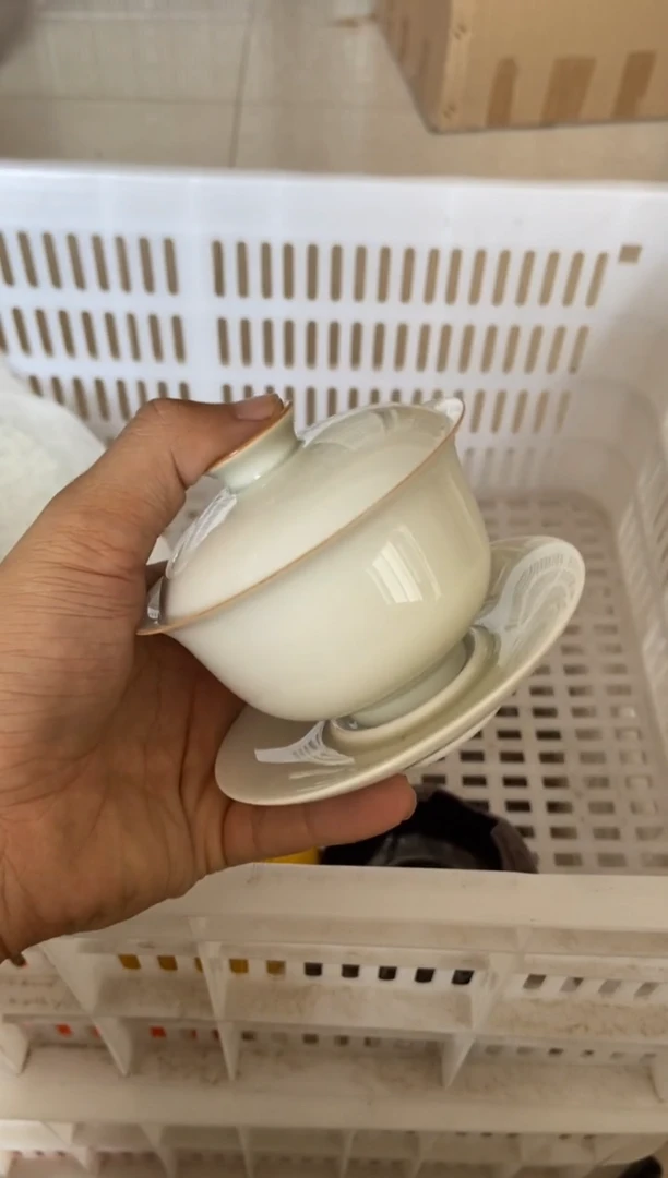 无运费险有瑕疵的摄影的产品有使用过的痕迹有点脏介意勿拍