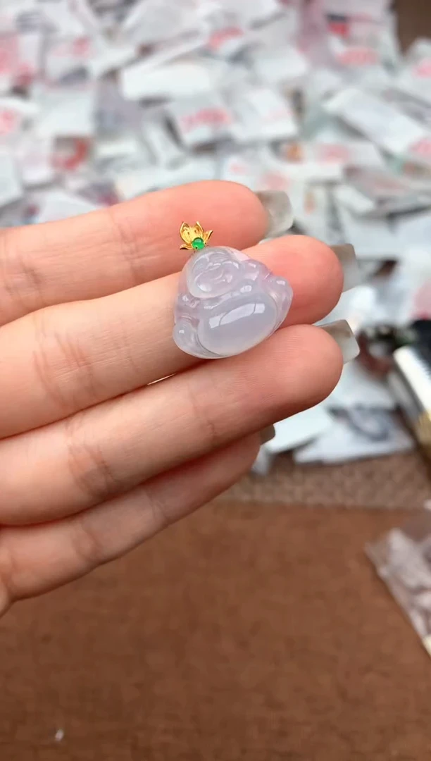 18K金镶嵌挂件翡翠—