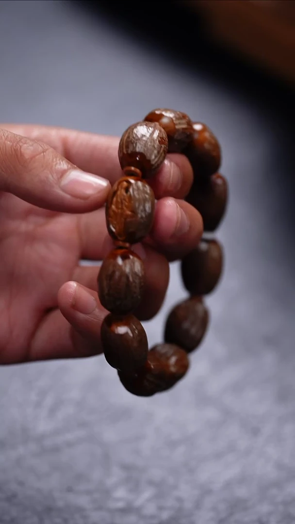 【闪购商品】橄榄核吊坠更厉害