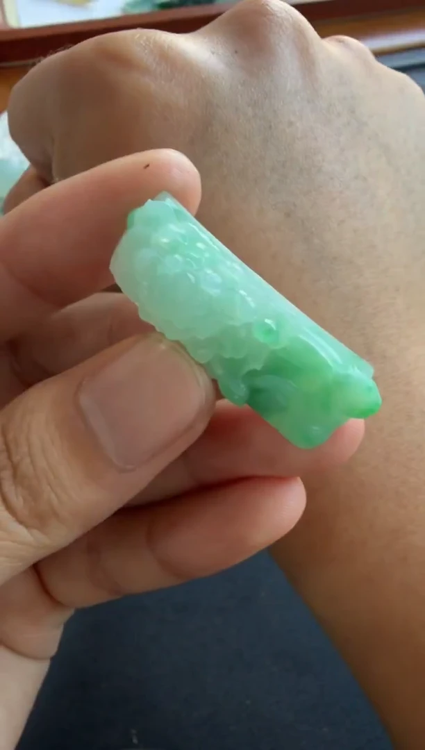 未镶嵌定制翡翠手牌