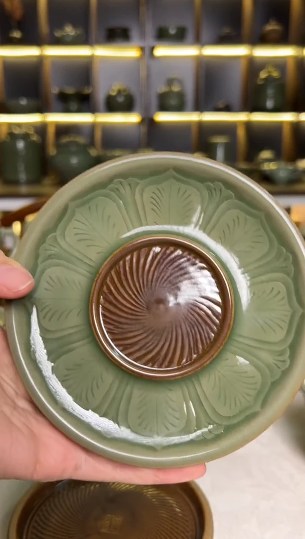 瓷片纯手工跳刀芭蕉叶纹素面壶承杯垫