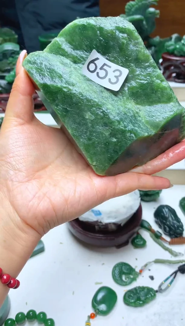未镶嵌和田玉摆件1