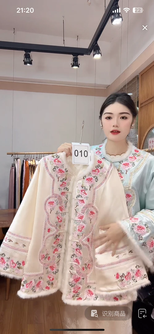 国风重工刺绣满绣棉服