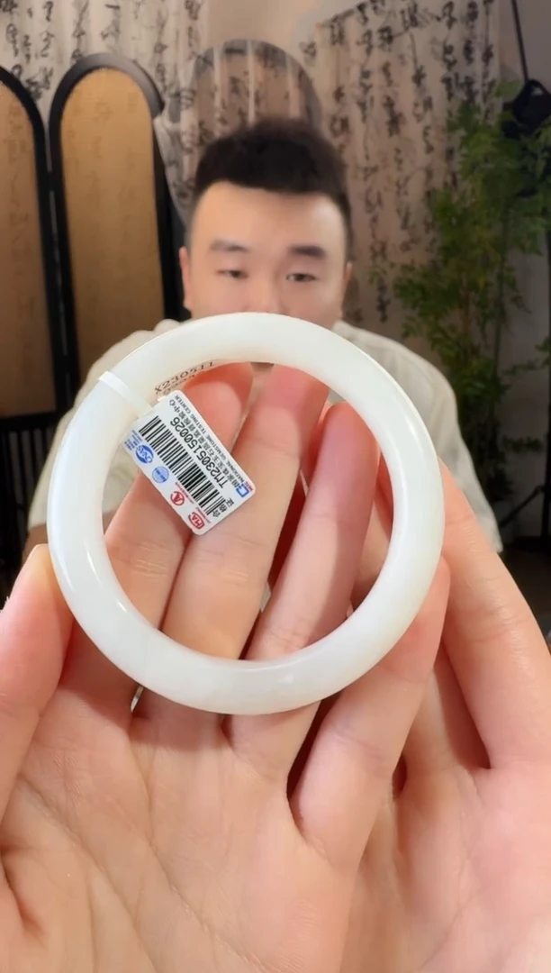 和田玉手镯未镶嵌白玉手镯52-60（拍下备注圈口!!!!）