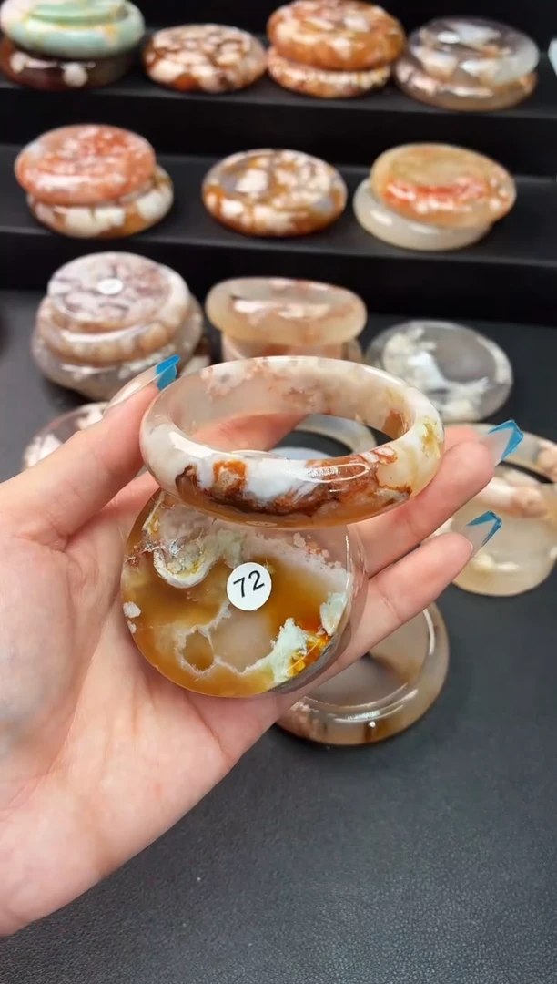 手镯玛瑙/玉髓未镶嵌石英质玉56圈55/56带(赠送镯心)