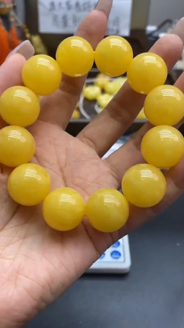 琥珀未镶嵌珠宝奇石385