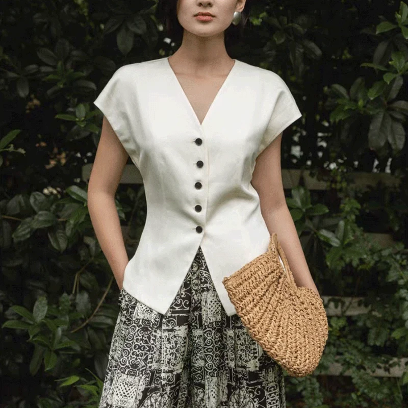 哥弟阿玛施正2025夏季新款文艺时尚包肩开扣天丝亚麻西背马甲女潮
