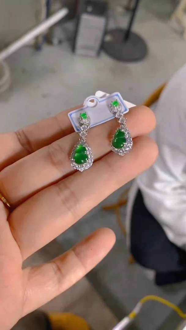 【闪购商品】翡翠耳饰未镶嵌0045316312多样性发一