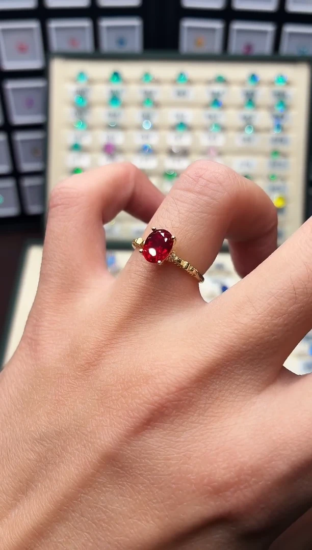 银S925镶嵌戒指红宝石333