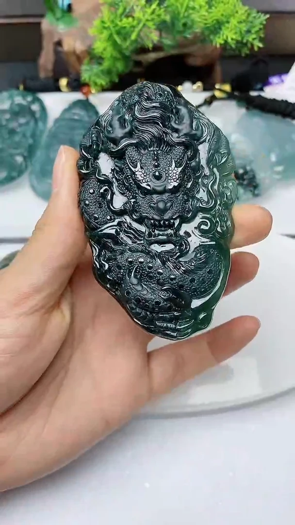 【闪购商品】翡翠颈饰未镶嵌