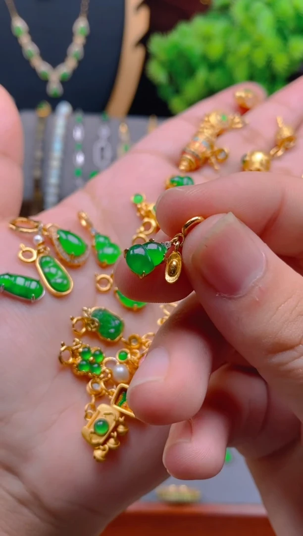 翡翠银S925镶嵌吊坠(不含链)元宝葫芦万能扣